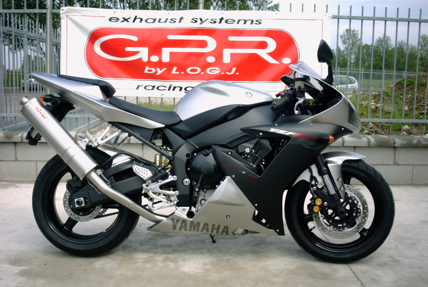 Yamaha YZF 1000 R1 2002-2003, Trioval, Slip-on exhaust including removable db killer and link pipe 